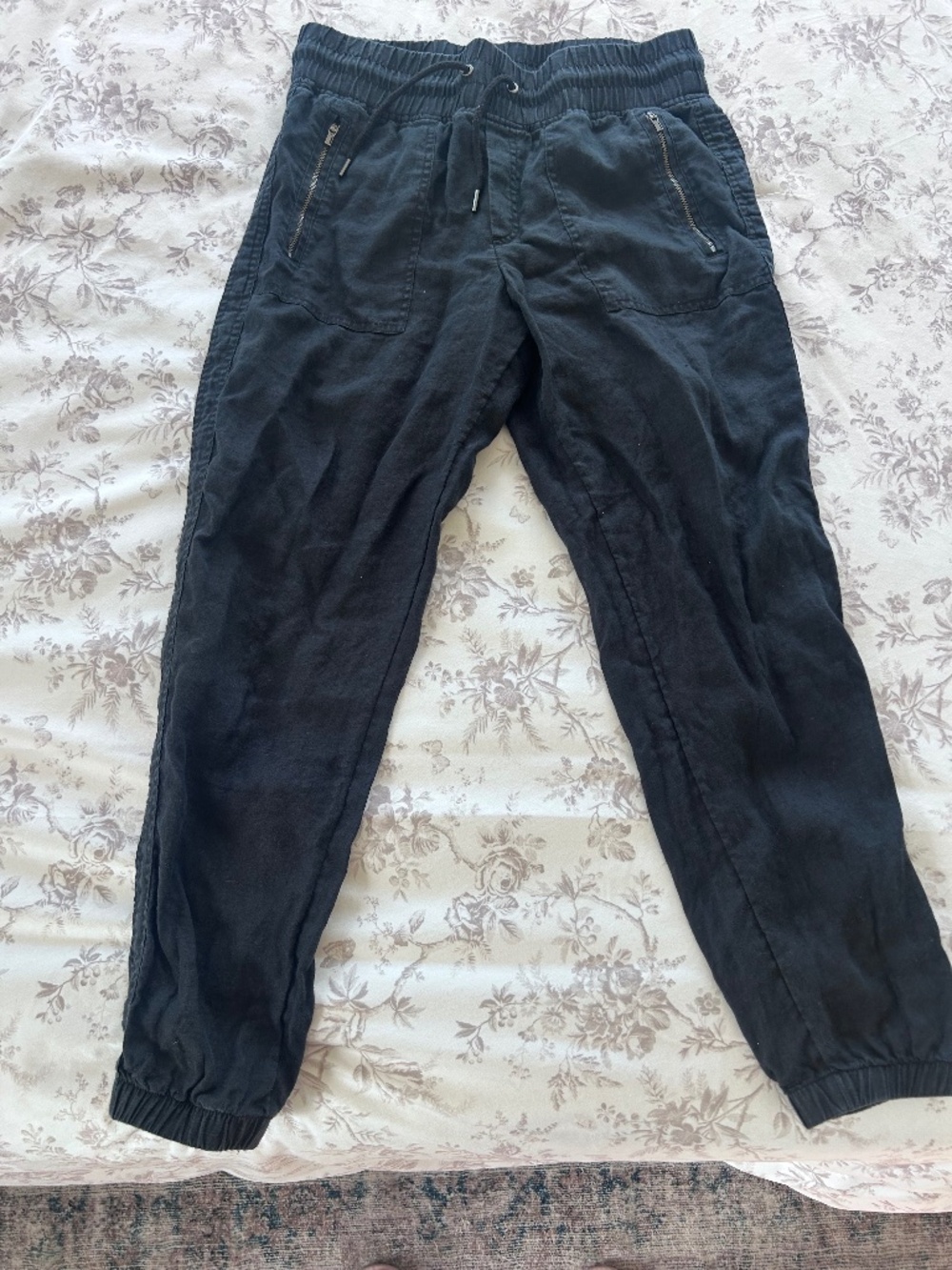 Athleta 100% linen black joggers/ lounge pants - size 8